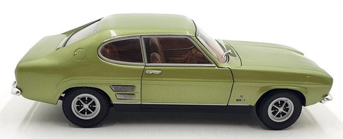 Minichamps 1/18 Scale Diecast 180 08900 - 1969 Ford Capri - Light Green Metallic - Picture 4 of 5