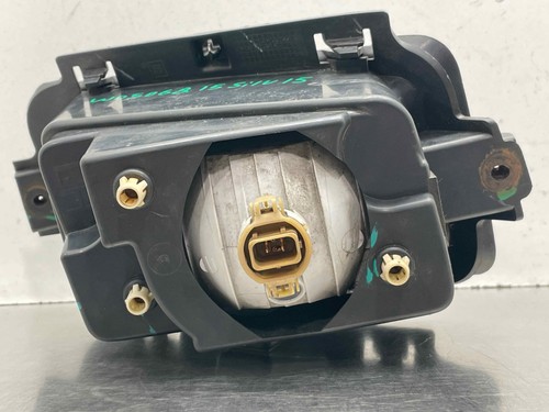 2015 Chevy Silverado 1500 OEM Driver Left Fog Light Lamp LH GM 25883245 2007-15 - Picture 4 of 8