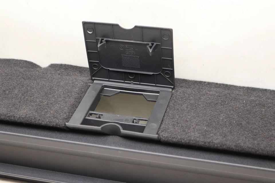 2015-2019 VW GOLF SPORTWAGEN - Trunk Cover Panel / Lining 5G9864514A - Image 3 of 4