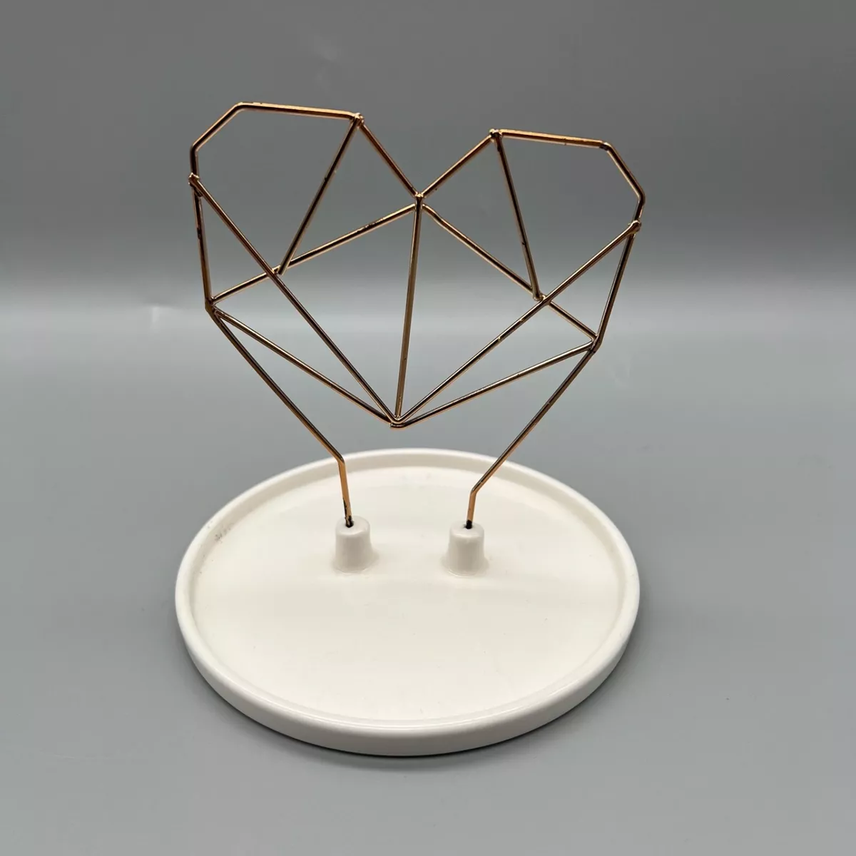 Coxet wire heart ceramic jewelry holder clearance