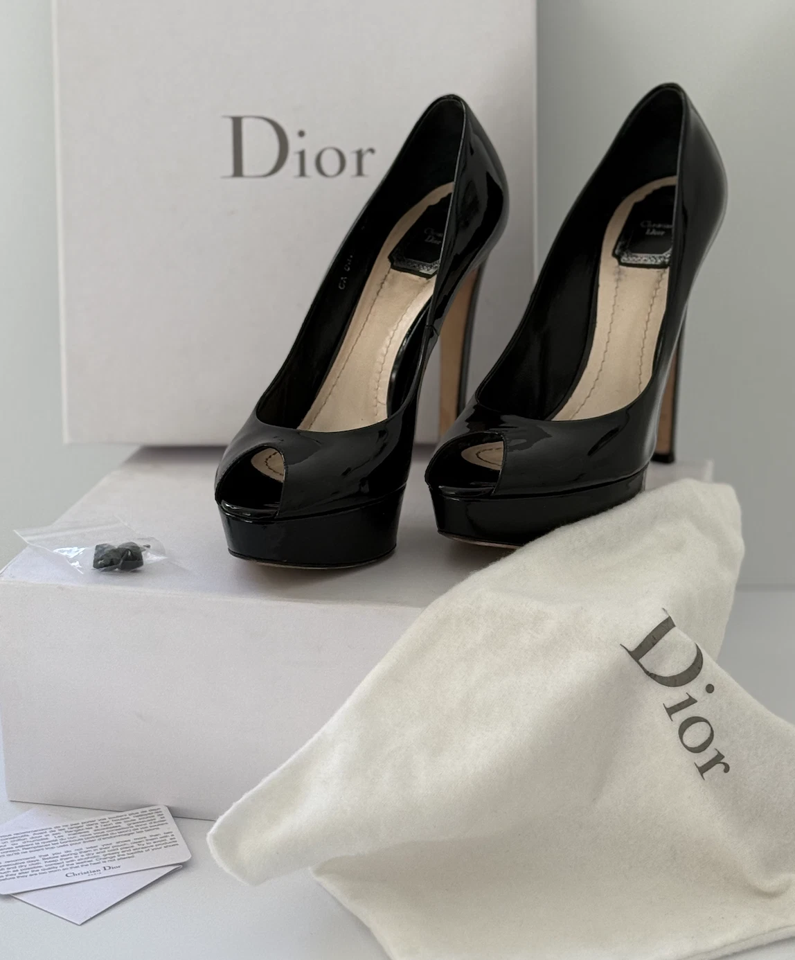 Escarpins Christian Dior Miss Dior noir plateforme verni bout ouvert taille 40/10 !