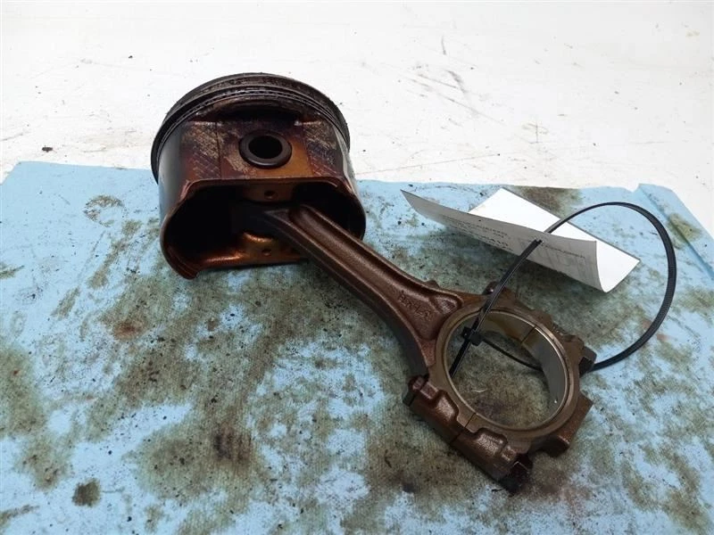 2010 FORD EXPOLORER PISTON - Image 4 of 4