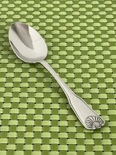 Oneida TUDOR Stainless Teaspoon Deluxe Shell Glossy Flatware A68G