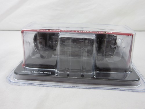 2016 RAM 2500 POWER WAGON * Greenlight 1:64 -Exclusive - Picture 4 of 4