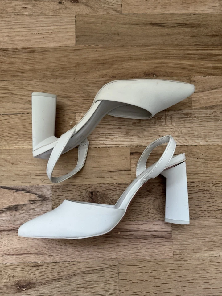 Call It Spring Women’s Light Grey Sling Back Heels Size 6.5 - Image 4 of 4