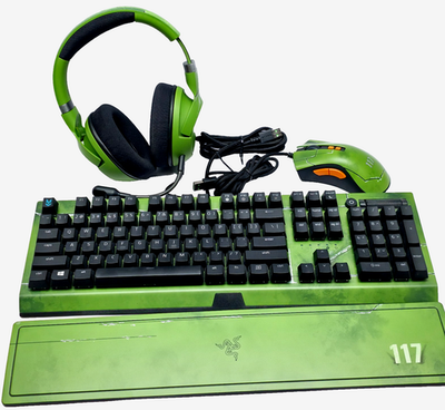 Razer HALO Infinite BlackWidow V3 Keyboard Kiara Headphones