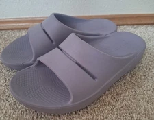 OOFOS Ooah Slide Slate/Lilac Womens Size 7 Mens Size 5 Walking Comfort
