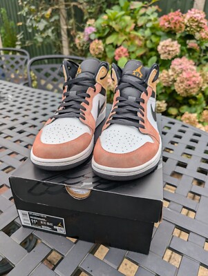 Nike Air Jordan 1 Mid SE UK 10.5 Magic Ember/Sundial-White \
