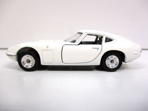 TOMICA DANDY NO. 55 - TOYOTA AUTOMOBILE MUSEUM 2000GT (WHITE) - 1/45 - Picture 6 of 20
