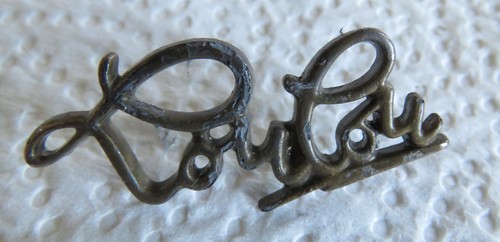 Pin: Schriftzug Loulou Metall - Bild 2 von 4