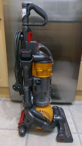 Dyson DC24 Ball Refurbished Lightweight Upright Vacuum Cleaner 1 Year Warranty - Picture 8 of 9