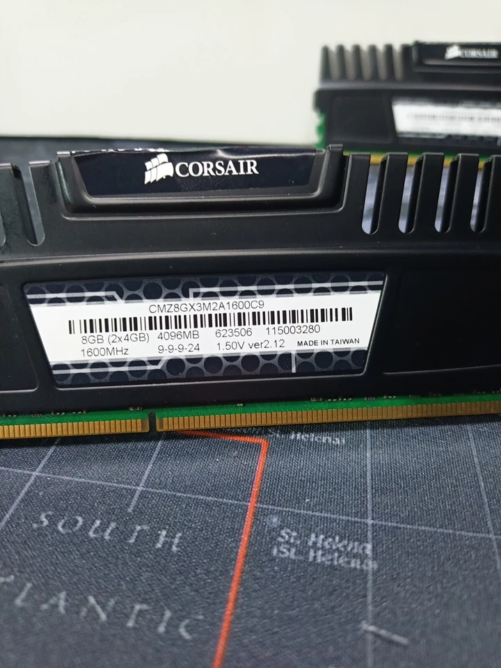 2 x Corsair CMZ8GX3M2A1600C9 8GB  (2 x 4GB, DDR3-1600MHz, Memory Kit 16GB total  - Image 3 of 3