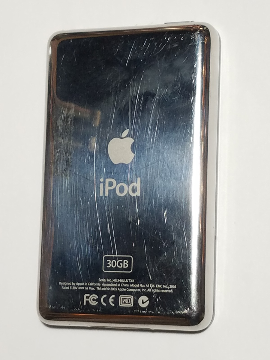 Rare 30GB Music Player Vintage Classic A1136 Apple iPod 5th