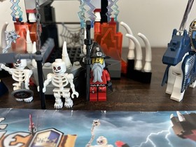 LEGO skeleton&rsquo;s castle 7093 with manual & minifigures 