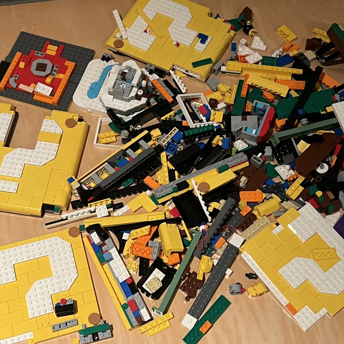 ブドリとネリ　ボールチェーンキーホルダー LEGO Super Mario: Super Mario 64 Question Mark Block (71395) for