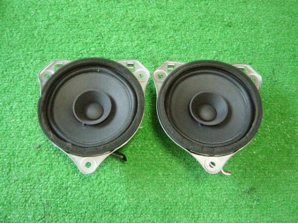 V6 - okayu150 TOYOTA NOAH VOXY AZR60G Genuine Speakers Rear Left Right