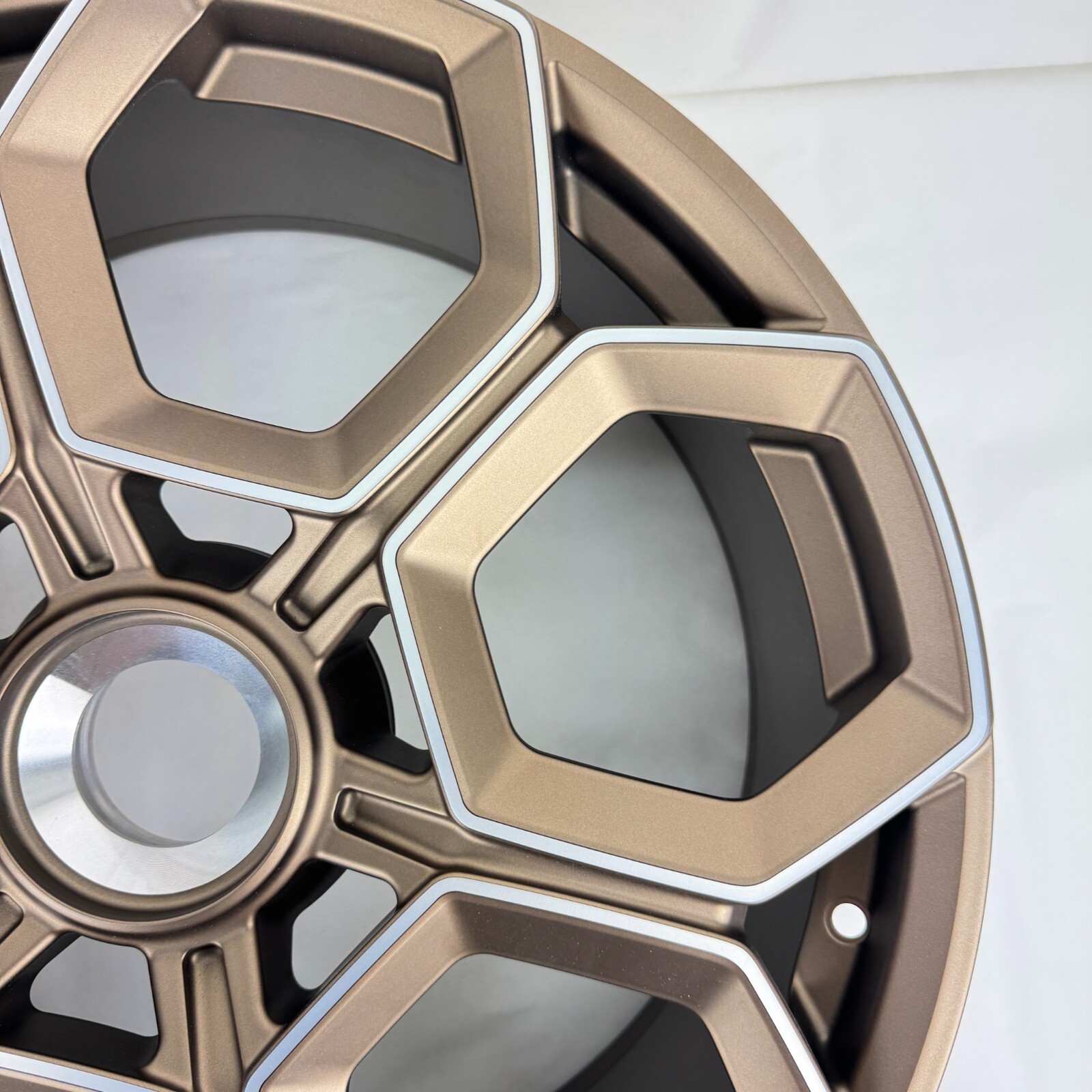 1x OEM Lamborghini Huracan Front 20" Wheel 8.5x20 Bronze Center Lock 4T0601017DK