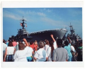 1990 Desert Shield LPH-9 USS Guam Departing to Middle East 8x10 Photo