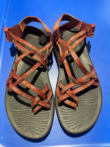 womens chaco size 10
