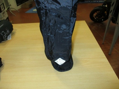 TUCANO URBANO COPRISCARPE APRIBILI NANO RAIN - NERO - SCARPA 46-47 - 718-N/7 - Imagen 4 de 6