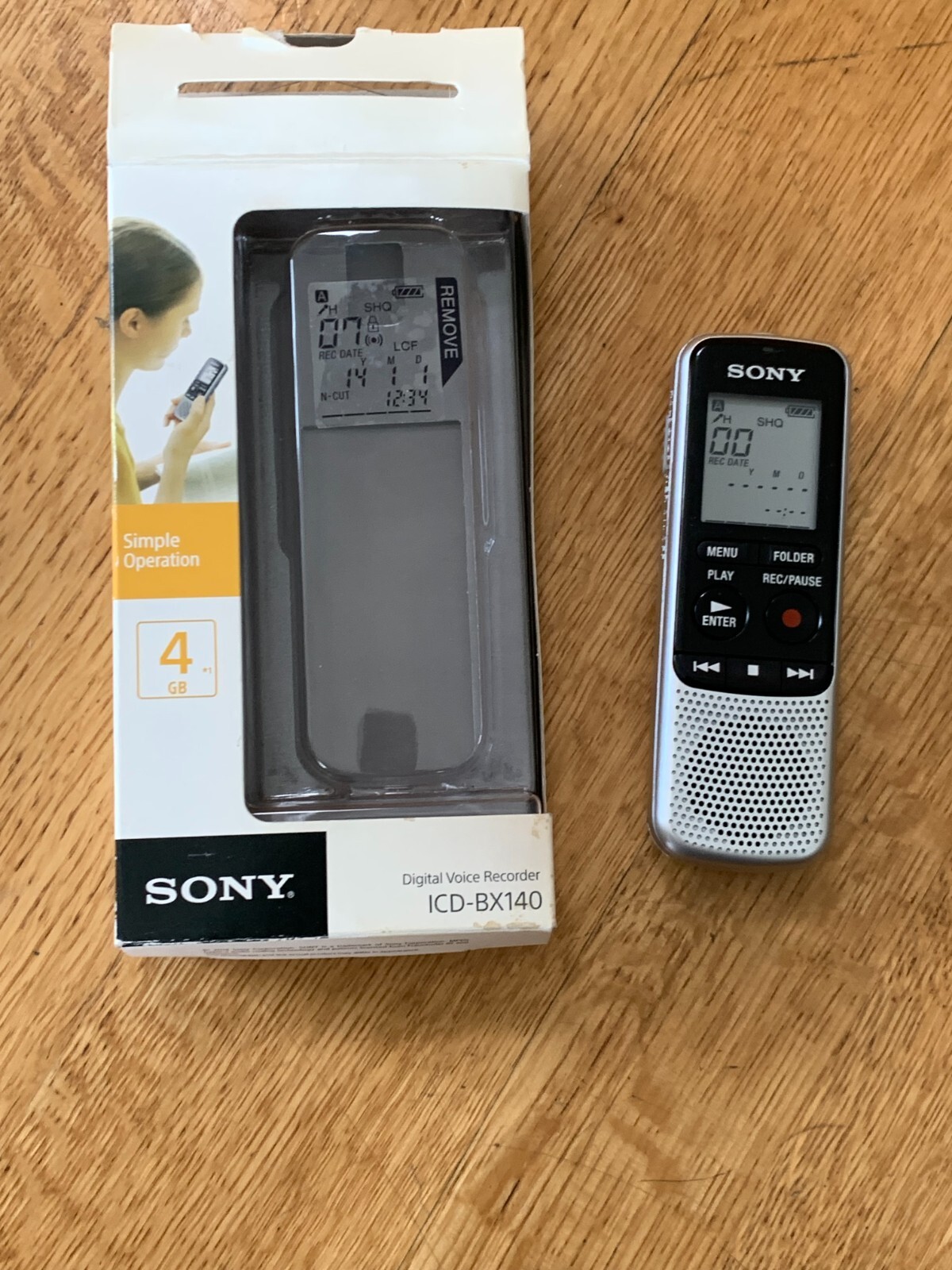 Sony IC Recorder ICDBX140 Excellent Working Condition in box Ghost