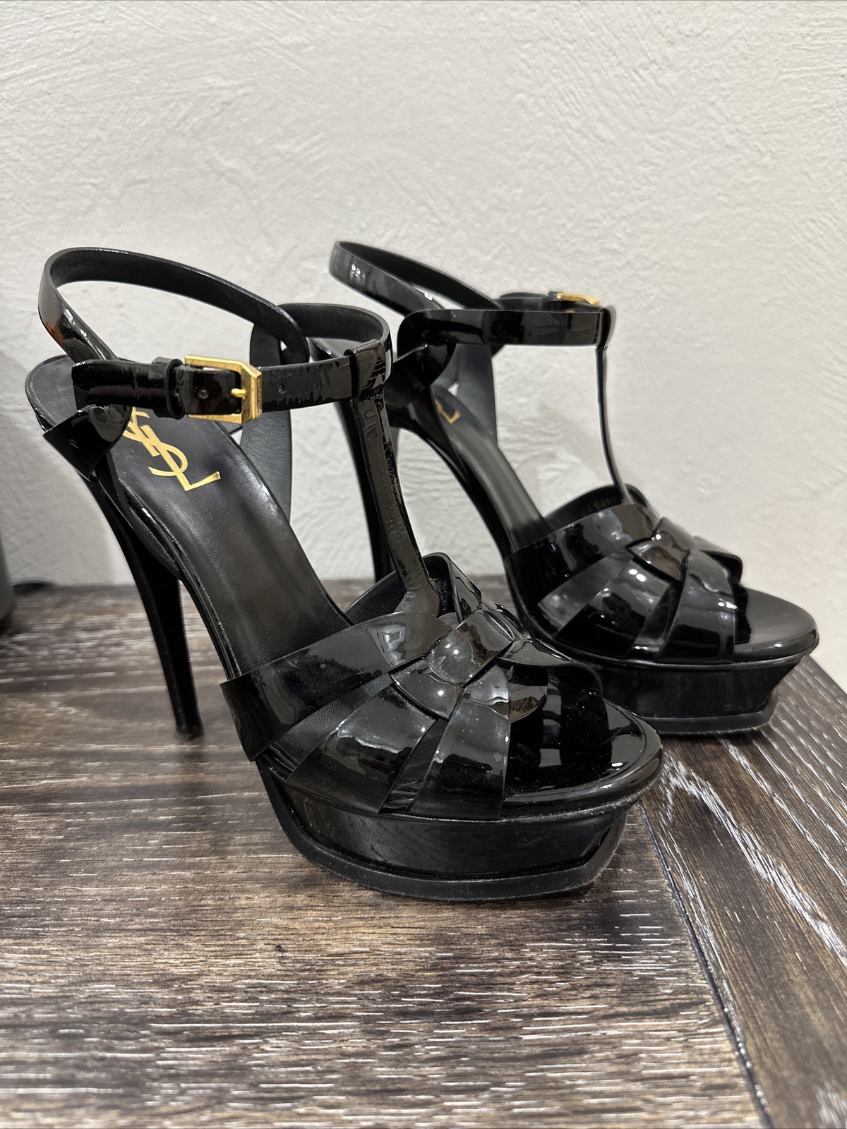 Sandali Saint Laurent Tribute 105 pelle verniciata tacco alto plateau neri 38 5