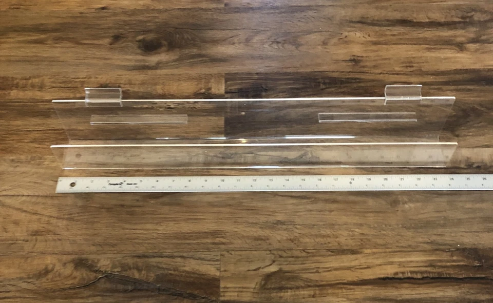 Estantes inclinados Slatwall 2 1/2 X 24 pulgadas - Grupo de 15 piezas Foto 3 de 4