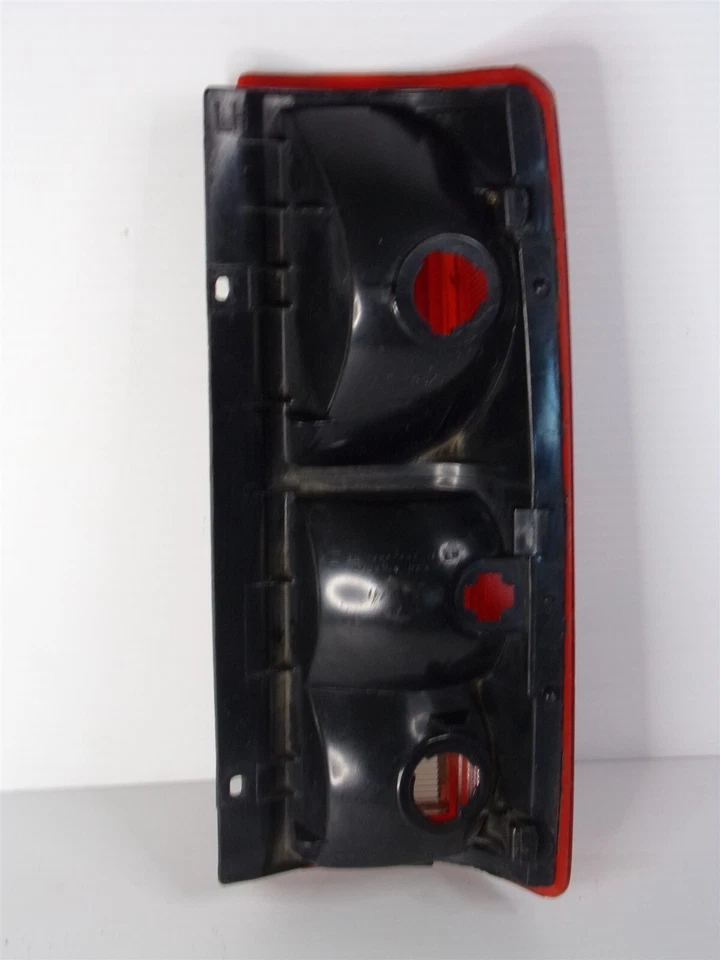 Luz trasera Chevrolet Astro GMC Safari 1985-2005 OEM 16502447 99 01 02 03 04 05 Foto 4 de 4