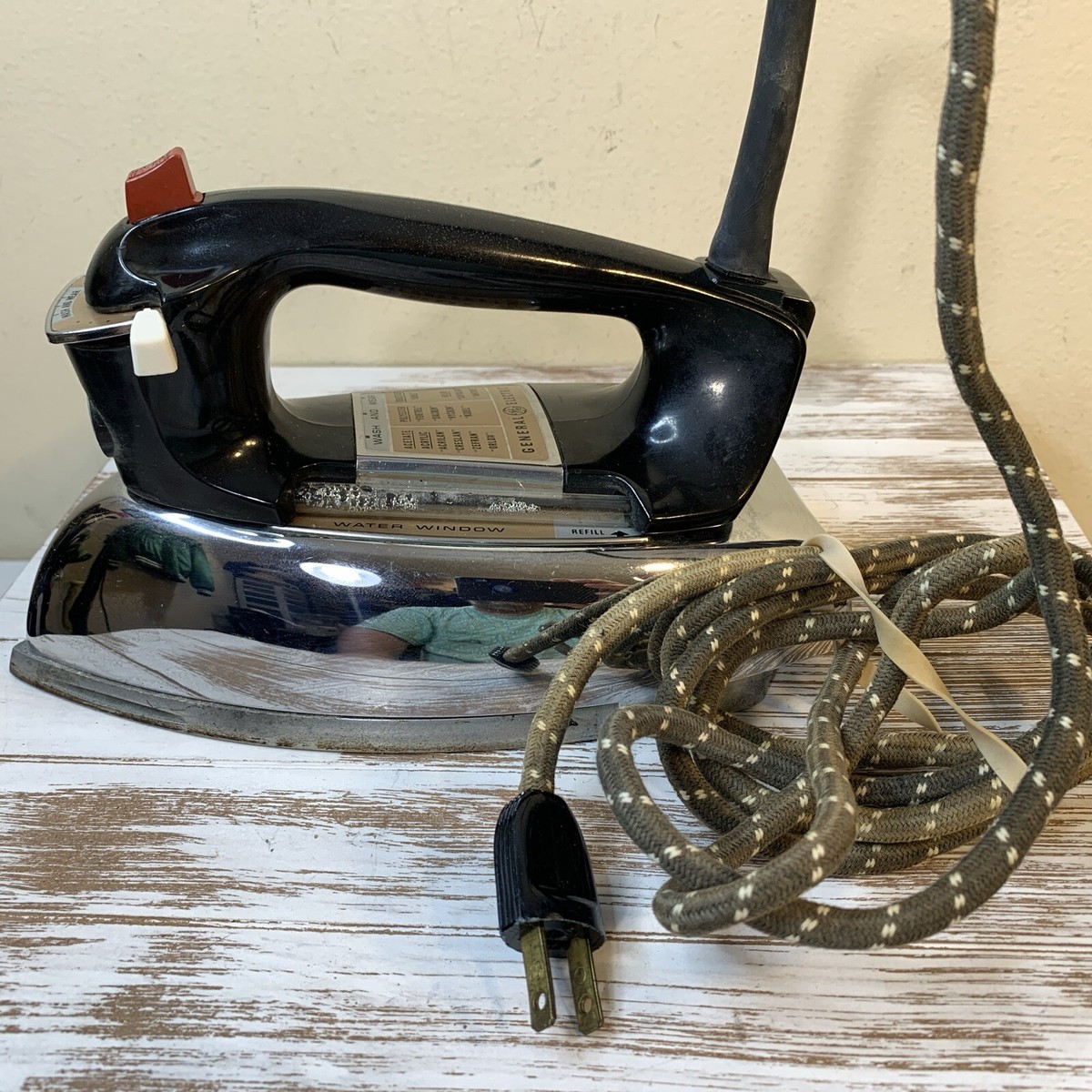 GE スチームアンドドライアイロン【レトロ】 昭和レトロなアイロンGE Steam and Dry Iron