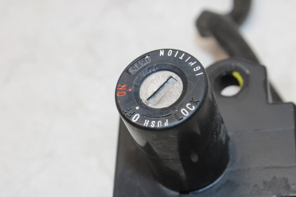 1997 Honda Interceptor 750 Vfr750f Ignition Lock Key Set w Gas Cap and Seat Lock - Image 3 of 4