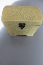 ancien coffret ou boite à