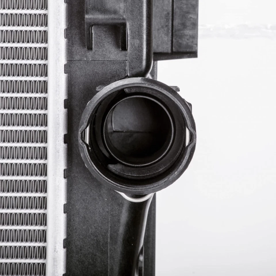 Radiador sedán turboalimentado motor 1,8 L para Mercedes-Benz C200 2012 2013 2014 Foto 4 de 4