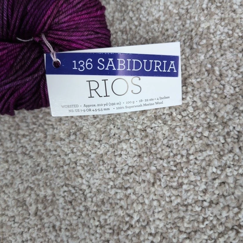 Hilo Worsted Malabrigo Rios 136 Sabiduria púrpura magenta lana superlavada Foto 2 de 4