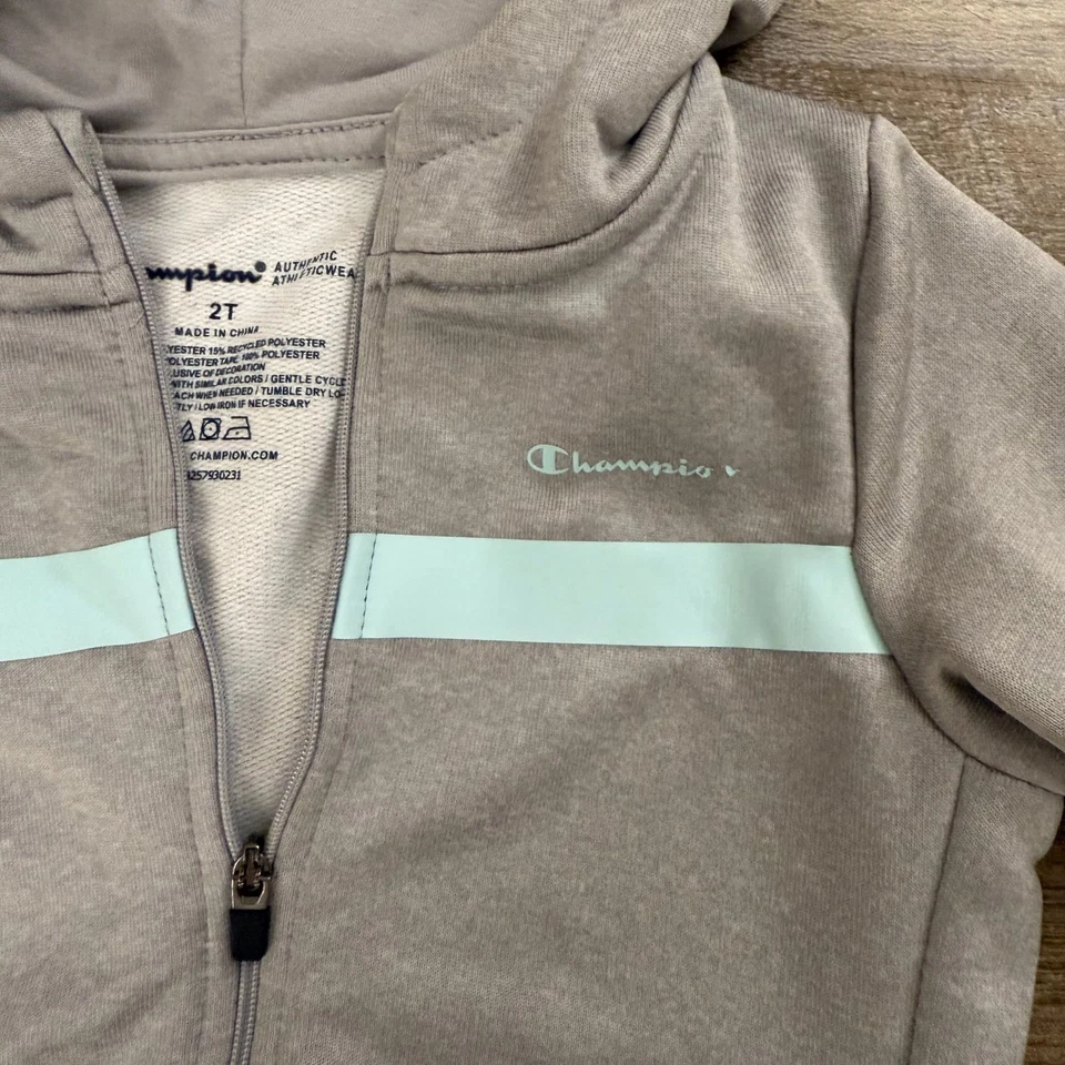 Sudadera con Capucha Champion Gris Cremallera Completa para Niñas con Logo Rainbow Script Foto 2 de 3