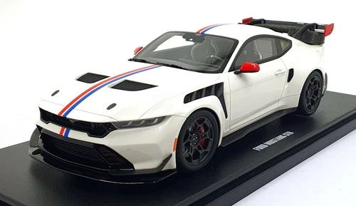 GT Spirit escala 1/18 resina GT956 - Ford Mustang GTD - blanco - Imagen 1 de 6