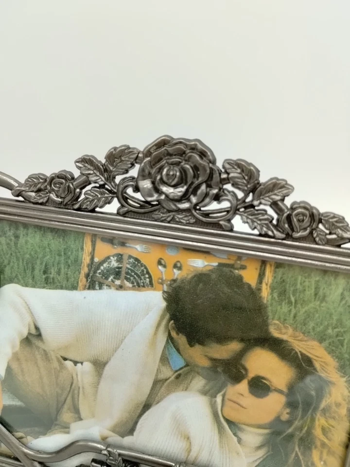 Juego de 2 marcos de fotos florales de metal para rosas de 4"X6" casa romántica victoriana  Foto 3 de 4