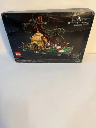 LEGO Star Wars: Dagobah Jedi Training Diorama (75330)