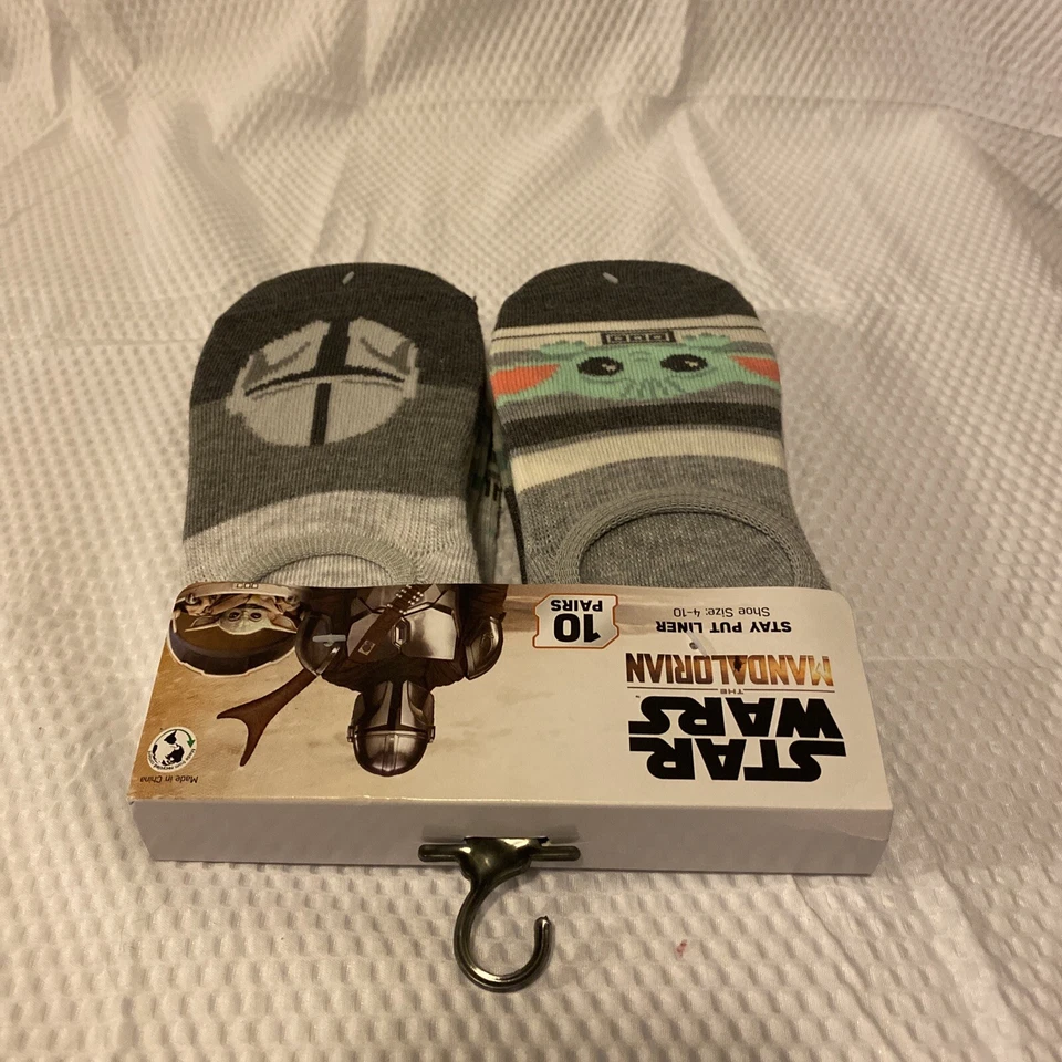 Calcetines forrados Stay Put de Star Wars The Mandalorian para mujer, paquete de 10 Foto 3 de 4
