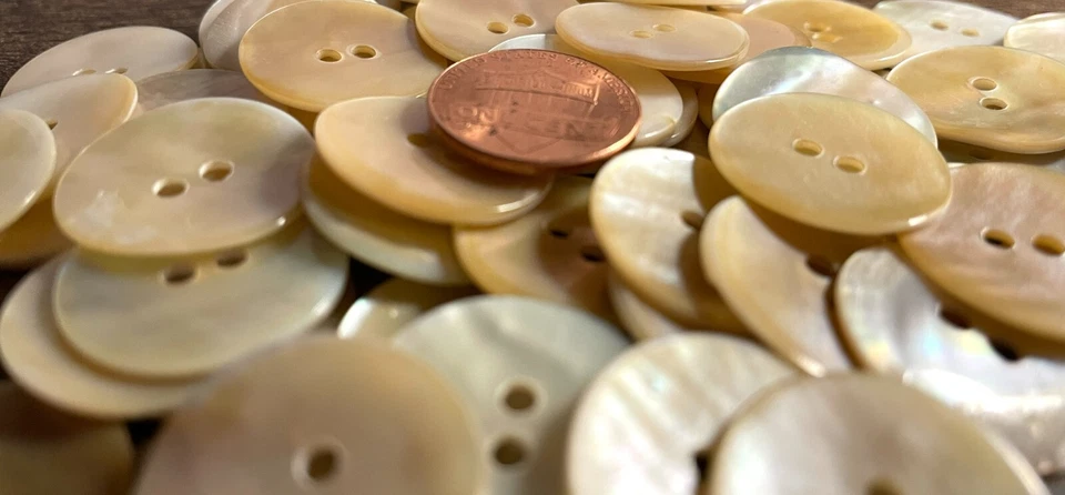 6 Iridescent Dyed Beige Tan Natural River Shell MOP Buttons 20mm 13/16" 12788 - Image 3 of 4