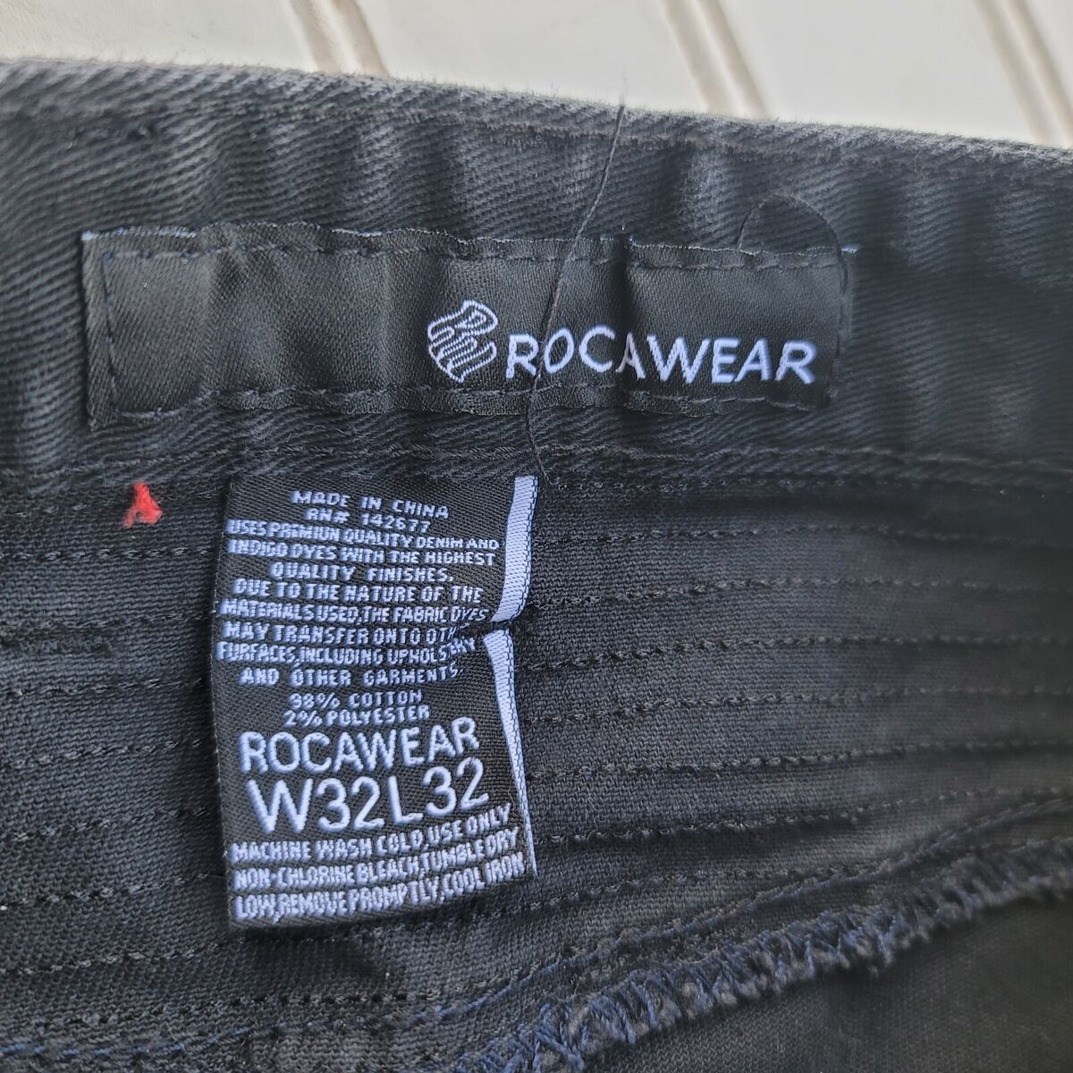 ROCAWEAR Mens Denim Jean Back /Red Strerch Slim Size 30x28 ROCAWEAR Mens Denim Jean Back /Red Strerch Slim Size 30x28