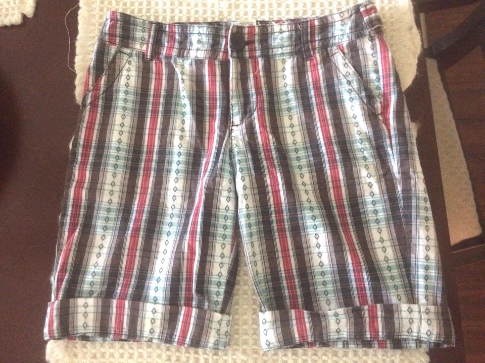 Bermudas de algodón marrón y rojo para mujer MAURICES talla 11/2 Foto 2 de 4