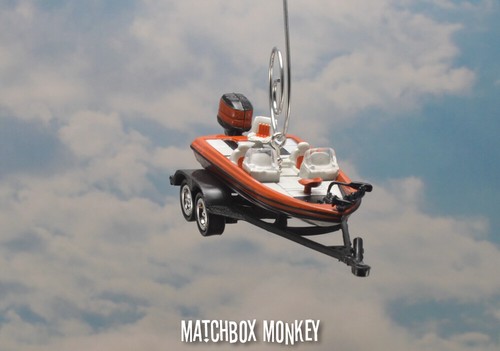 Boat Christmas Tree Ornament Bass House Ski Wake Wooden Pontoon Tracker Moomba - Picture 50 of 131