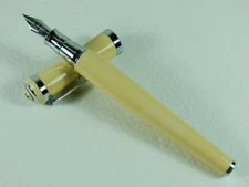 Fuliwen 2051 Fountain Pen Fine Nib 0.5 Mm , Beige