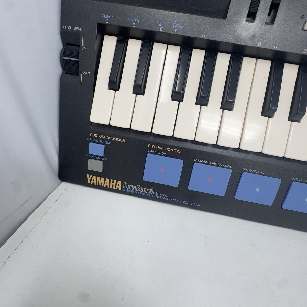 Vintage Yamaha PortaSound PSS-680 Keyboard Stereo Music Station