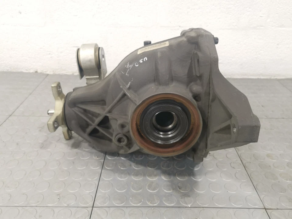 Mercedes-Benz 2014 CLS550 tracción trasera 4,7 diferencial eje diferencial portador relación 3,07 Foto 2 de 4