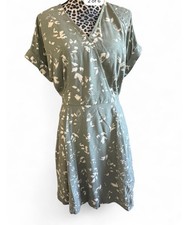 Simply Vera Vera Wang Women’s Green/White Floral V-Neck Wrap Tie Mini Dress, L