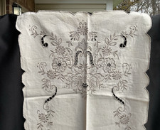 Embroidered Linen Floral Lace Cutwork Table Runner 16" x 41" Ecru Beige Vintage
