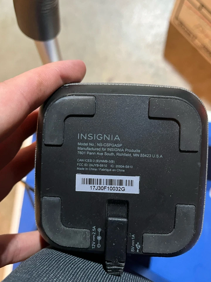 Insignia Smart Speaker NS-CSPGASP2 Black Grey Fabric Base Google Assistant (4) - Image 4 of 4