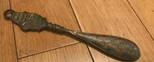 VINTAGE SOLID BRASS SHOE HORN WITH  SHIP DESIGN HANDLE 24CM IN LENGHTH (CD1)