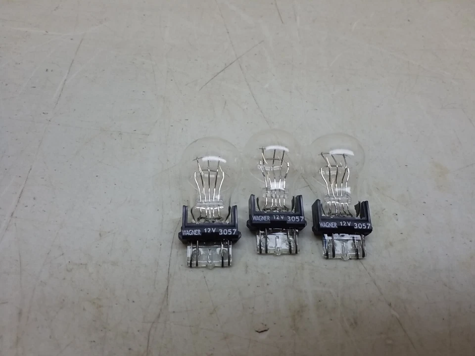 Bombilla de lámpara miniatura transparente 3057 Wagner 12 V cantidad de 3 bombillas 3057 Foto 3 de 3